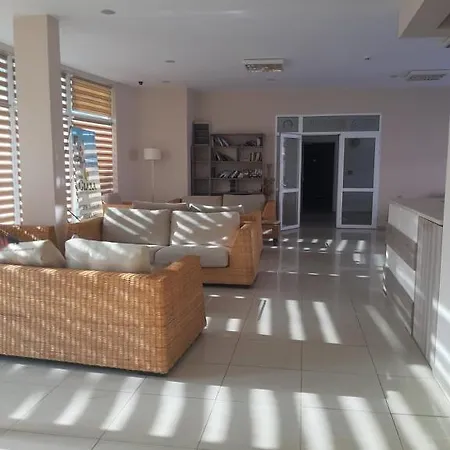 Blue Summer - уют, близо до морето דירה בורגאס