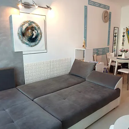 Apartment Blue Summer - уют, близо до морето Burgas